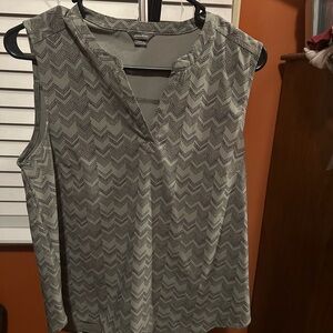 Eddie Bauer Chevron Sleeveless Blouse - Gray